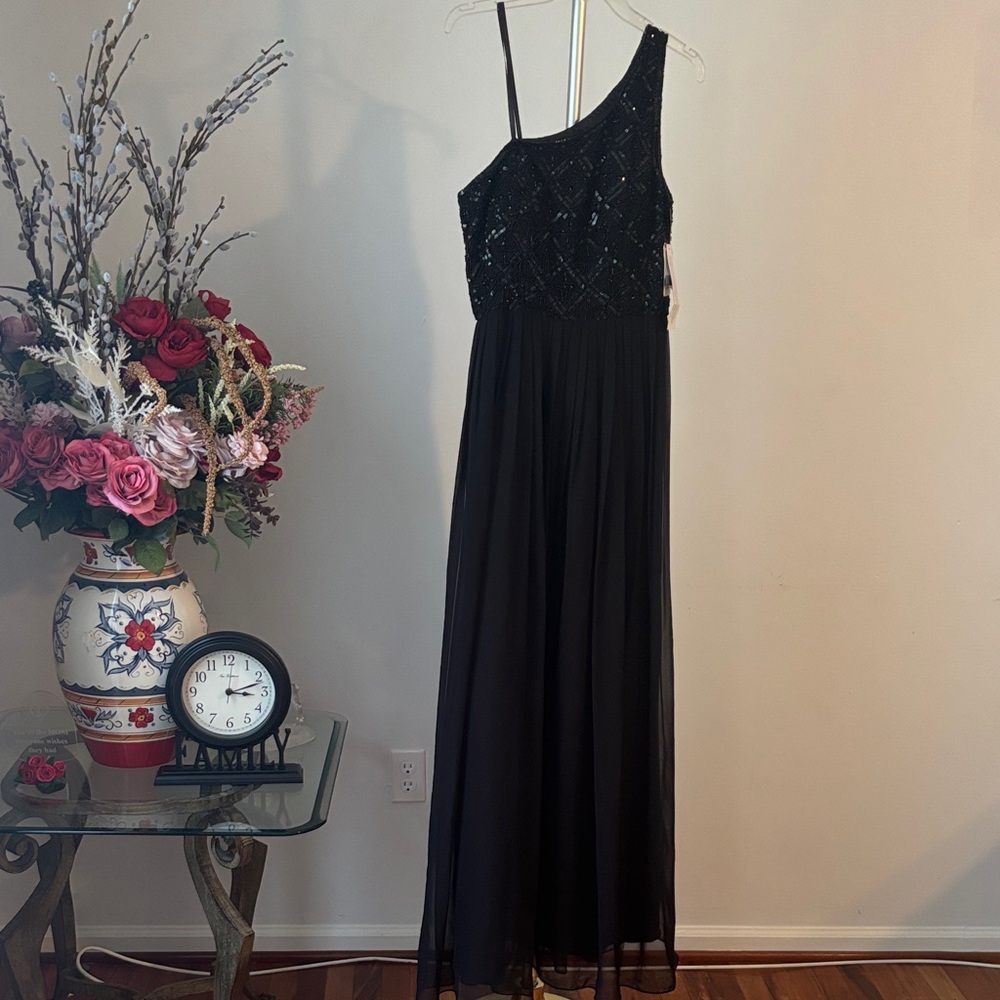 Aidan Mattox Elegant Black One-Shoulder Dress